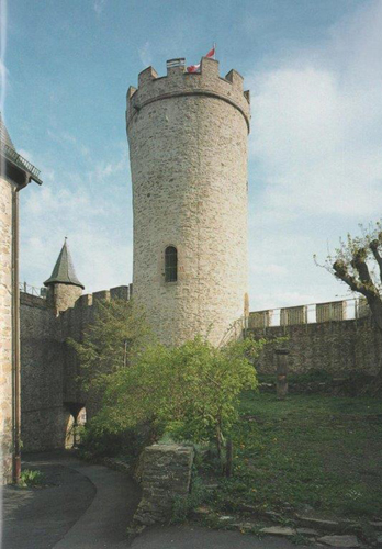 Bergfried vorher